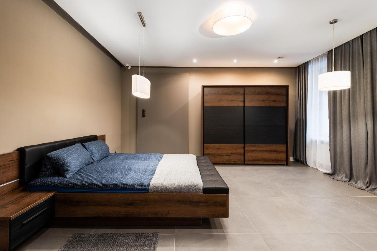 גליביצ'ה Apartament Platynowy - Centrum Gliwic Z Parkingiem מראה חיצוני תמונה